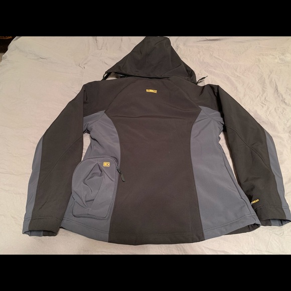 DeWalt heated coat - Picture 2 of 8